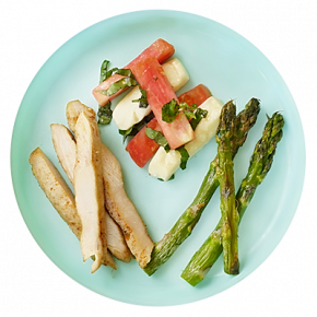 Pollito horneado y caprese