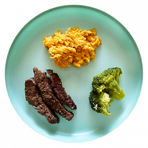Steak strips with broccoli and sweet potato pure