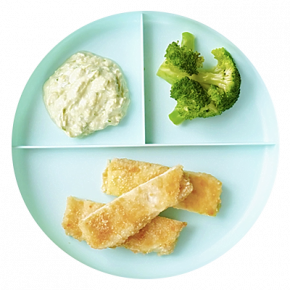 Tofu nuggets with yogurt dip